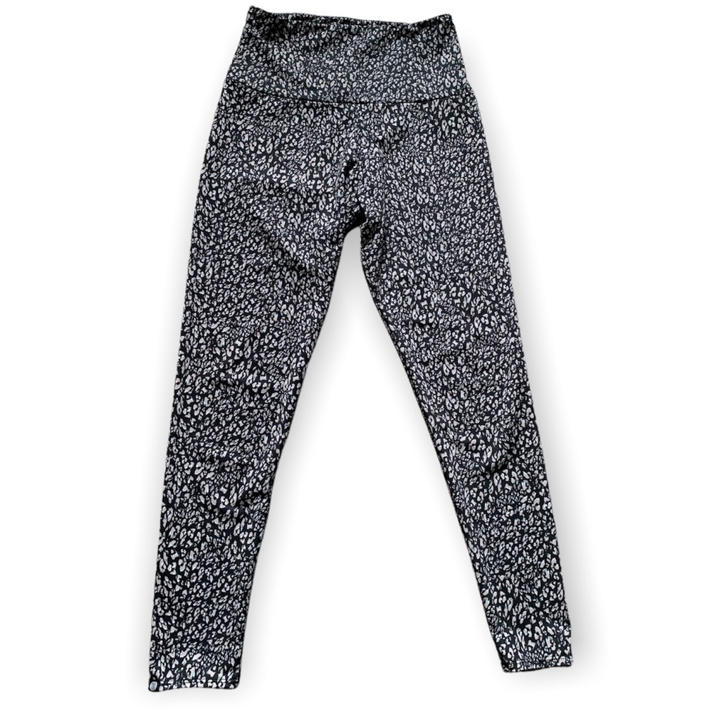 Onzie Black Animal Print Leggings S